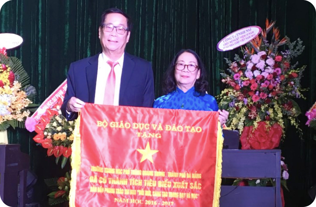 Ban Giám hiệu